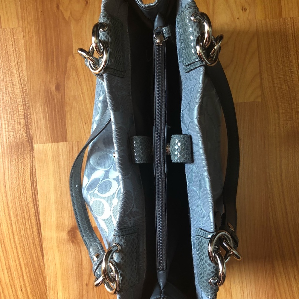 Coach Purse - Picture 4 of 5